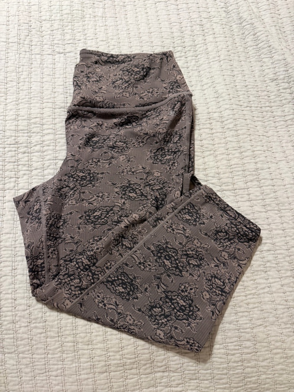 Torrid Active Floral Cropped Leggings